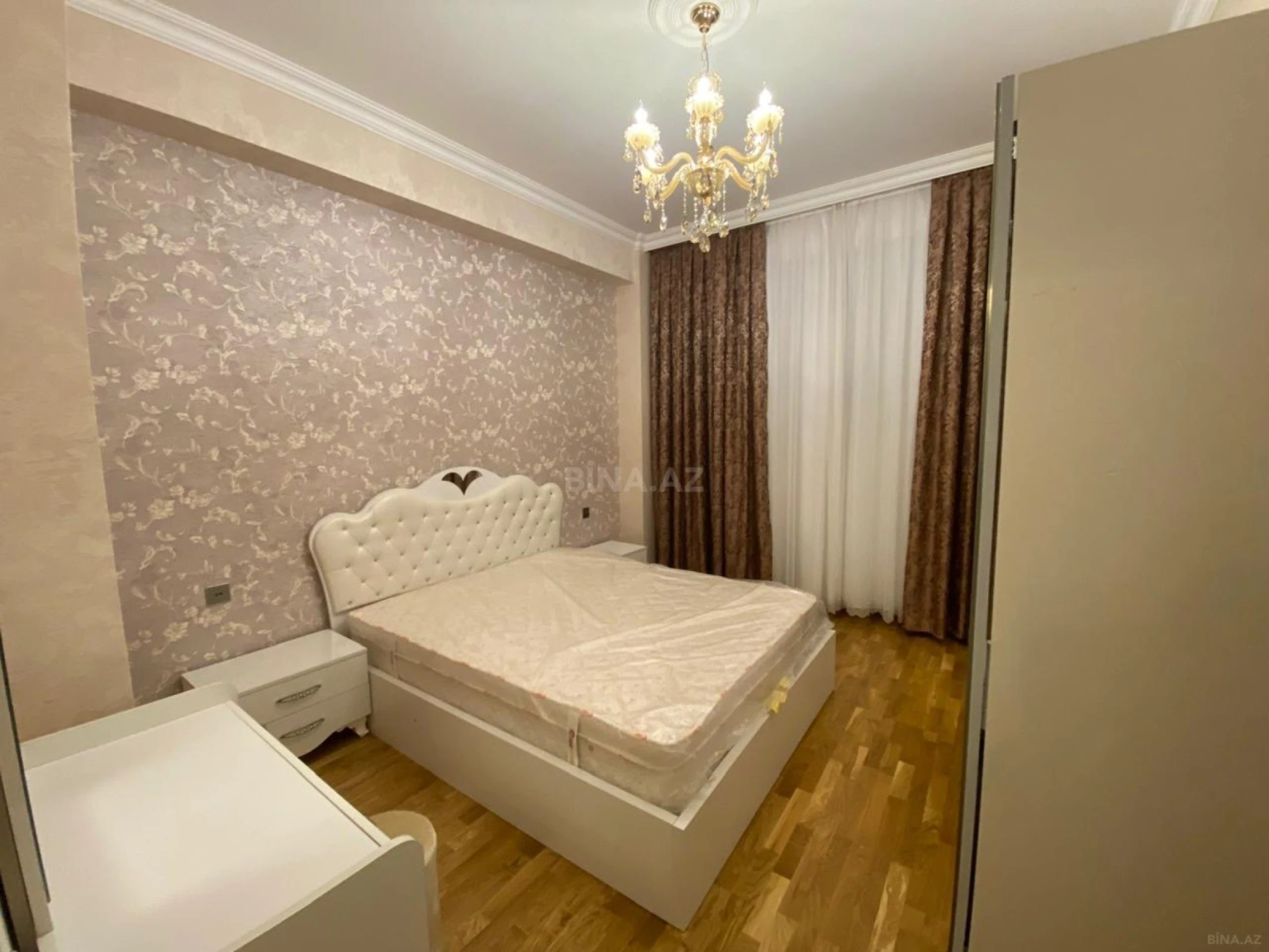 Satılır 2 otaqlı mənzil 62 m²