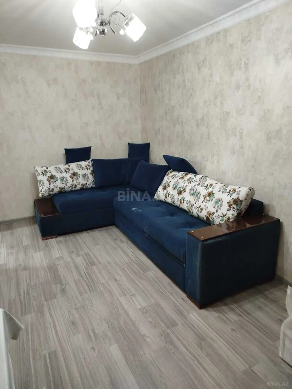 Satılır 1 otaqlı mənzil 35 m²