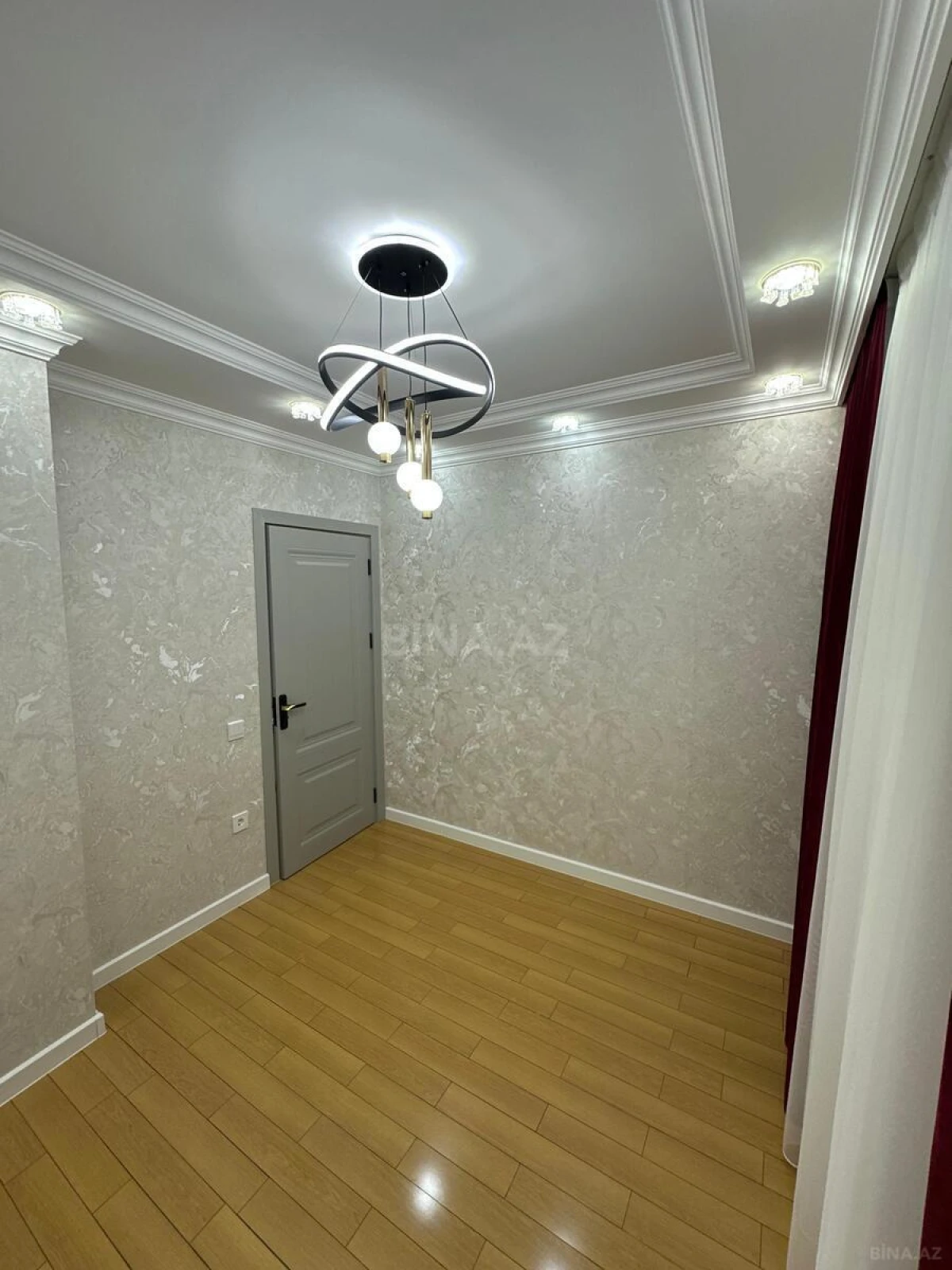 Satılır 3 otaqlı mənzil 65 m²