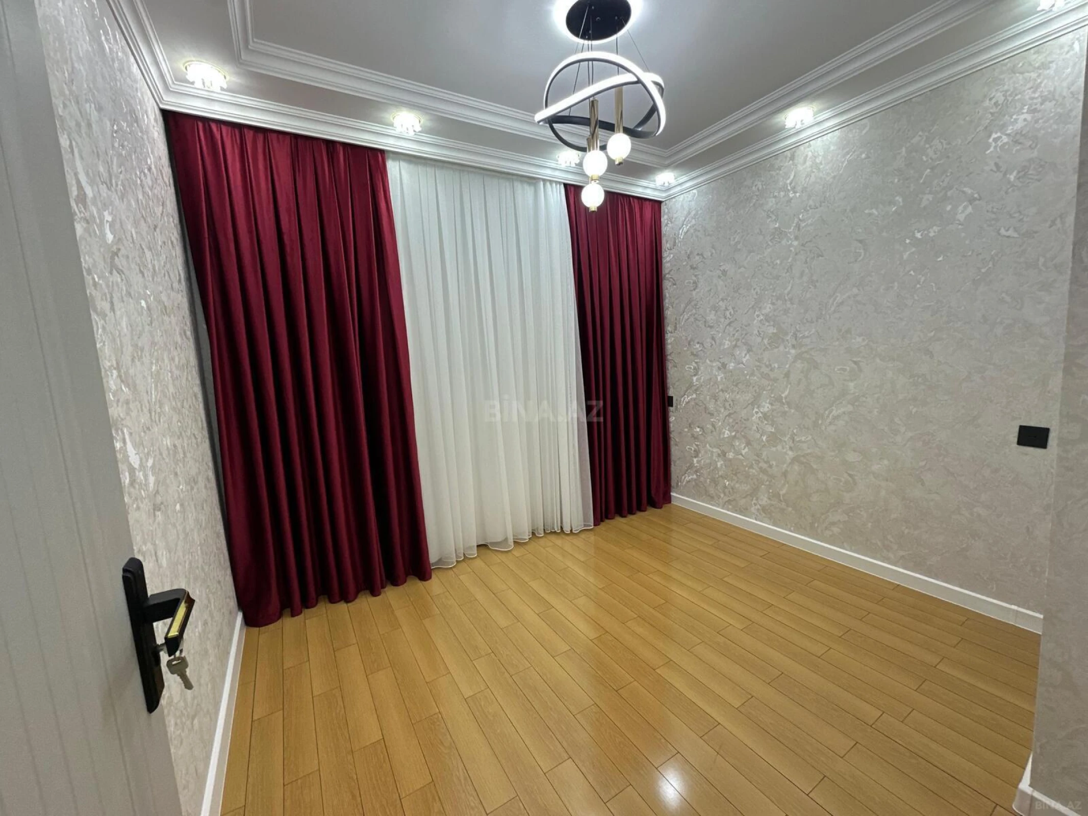 Satılır 3 otaqlı mənzil 65 m²