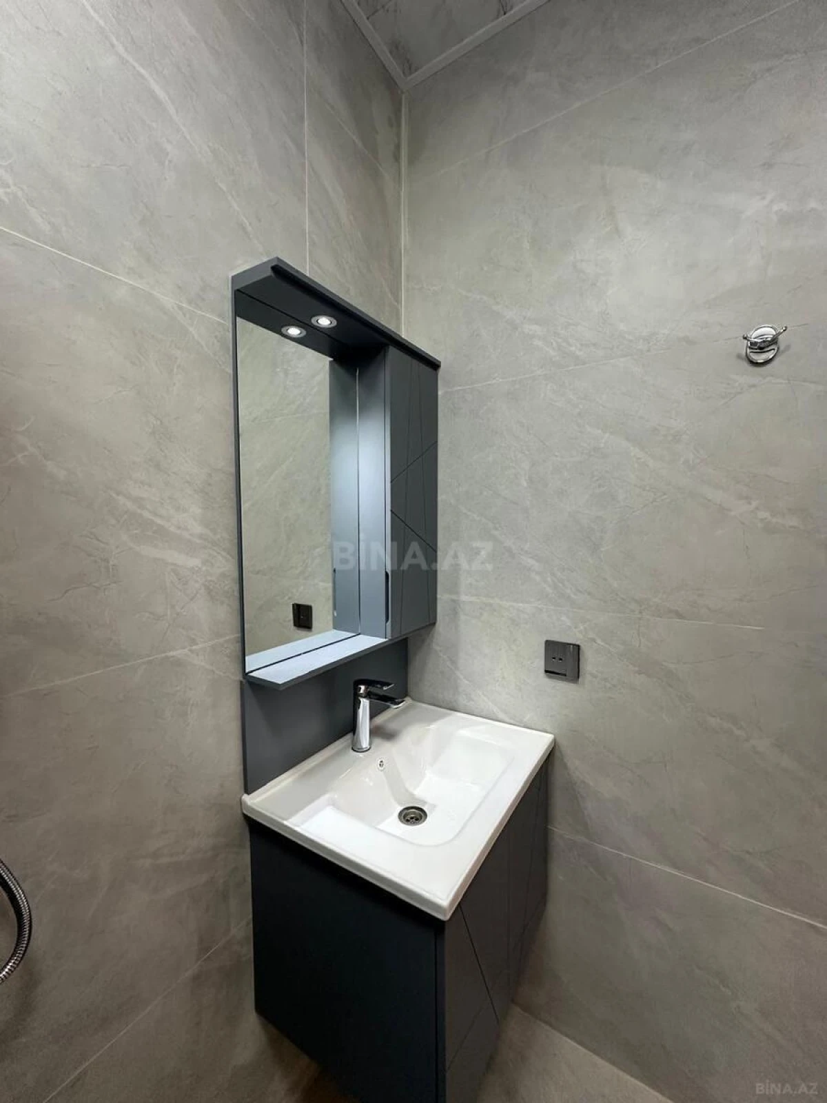 Satılır 1 otaqlı mənzil 36.5 m²