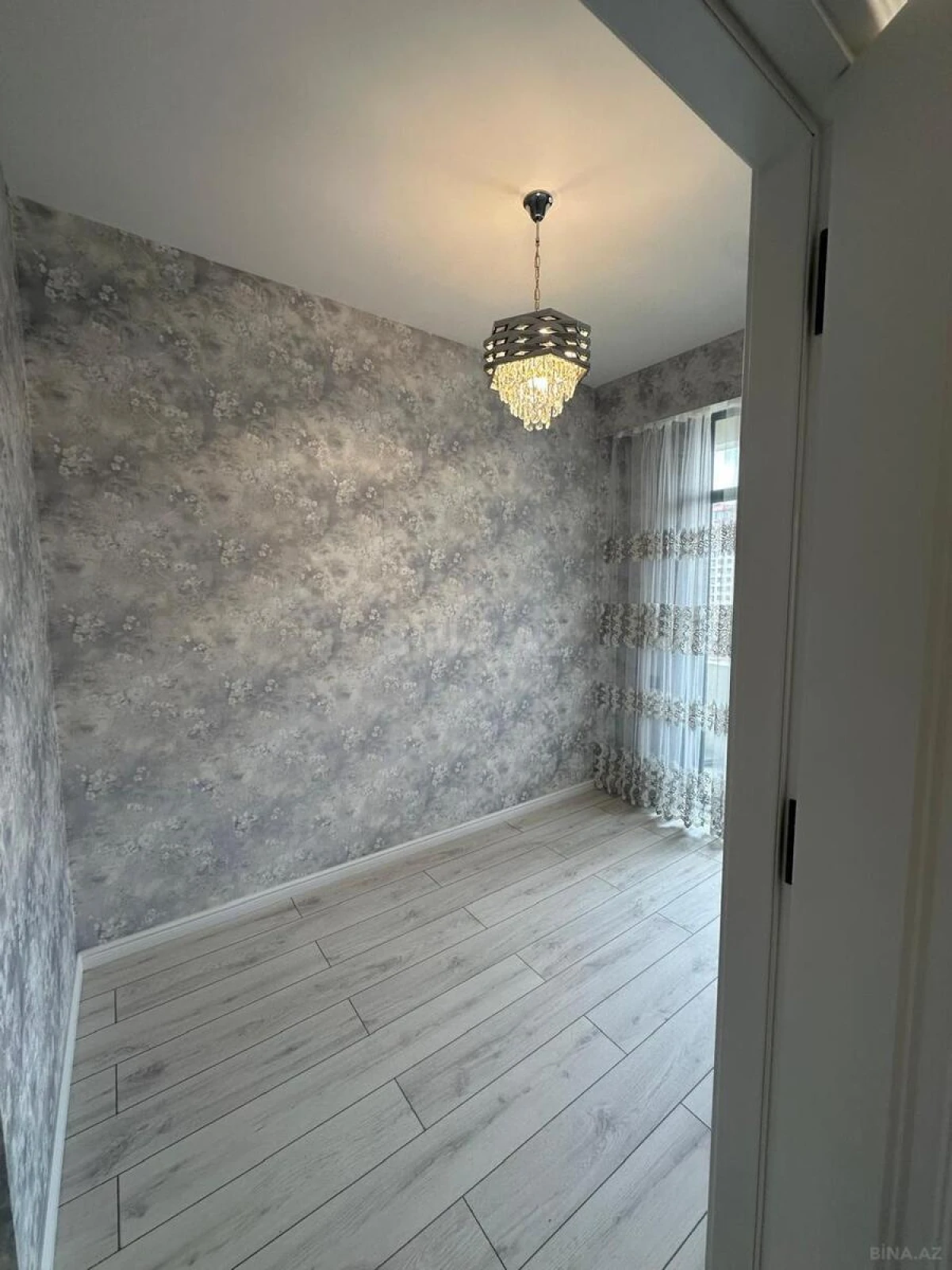 Satılır 2 otaqlı mənzil 62.7 m²