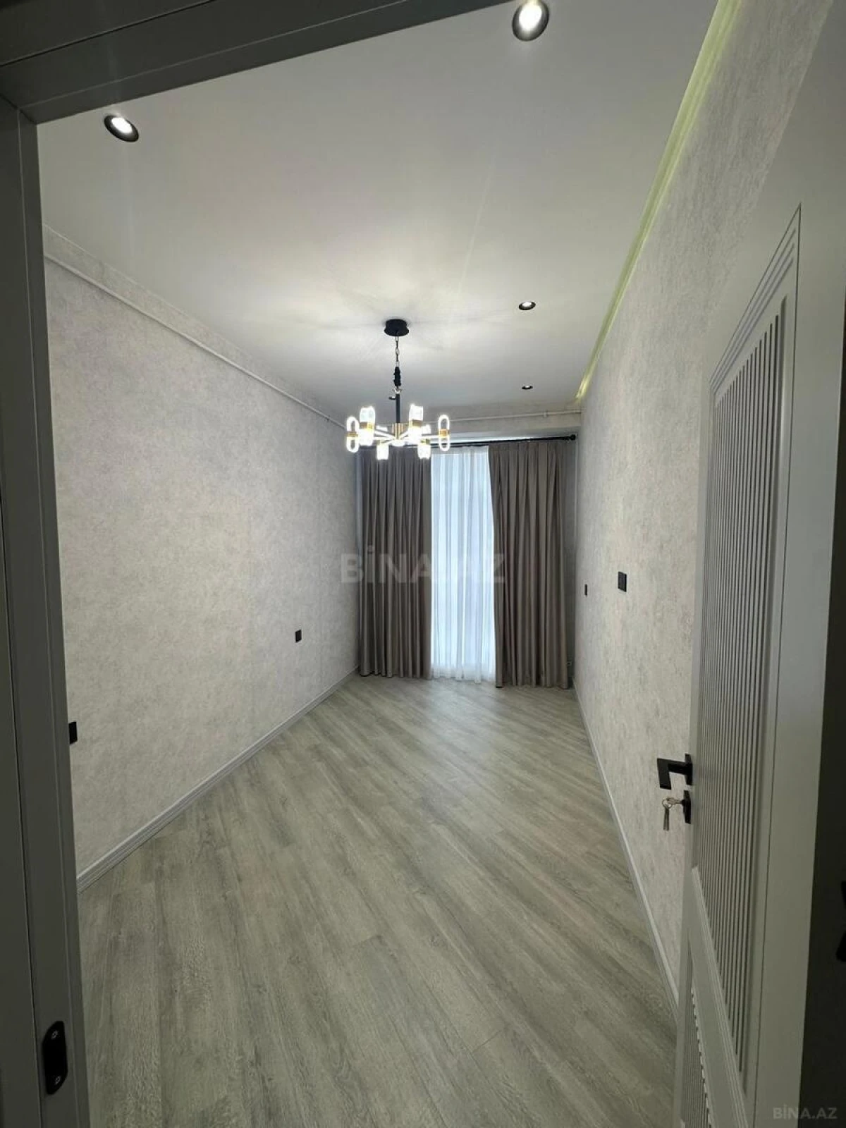 Satılır 2 otaqlı mənzil 62.7 m²