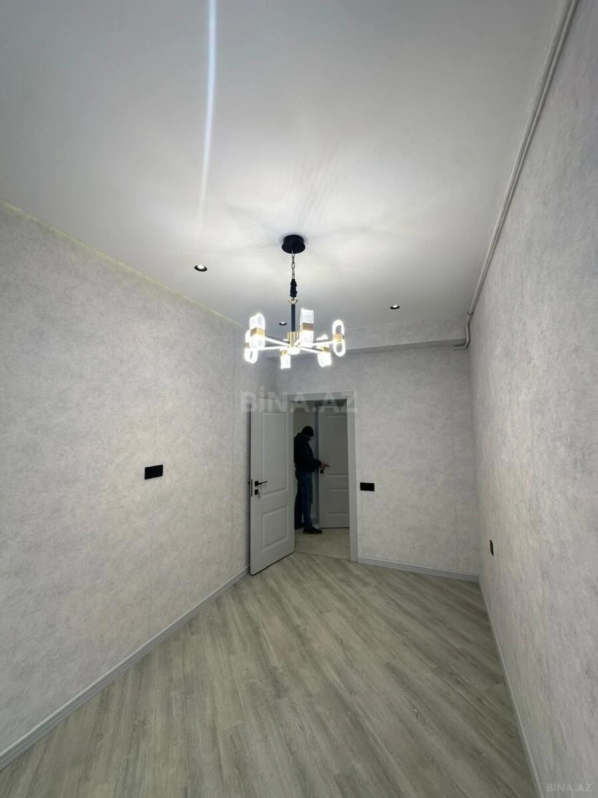 Satılır 2 otaqlı mənzil 62.7 m²