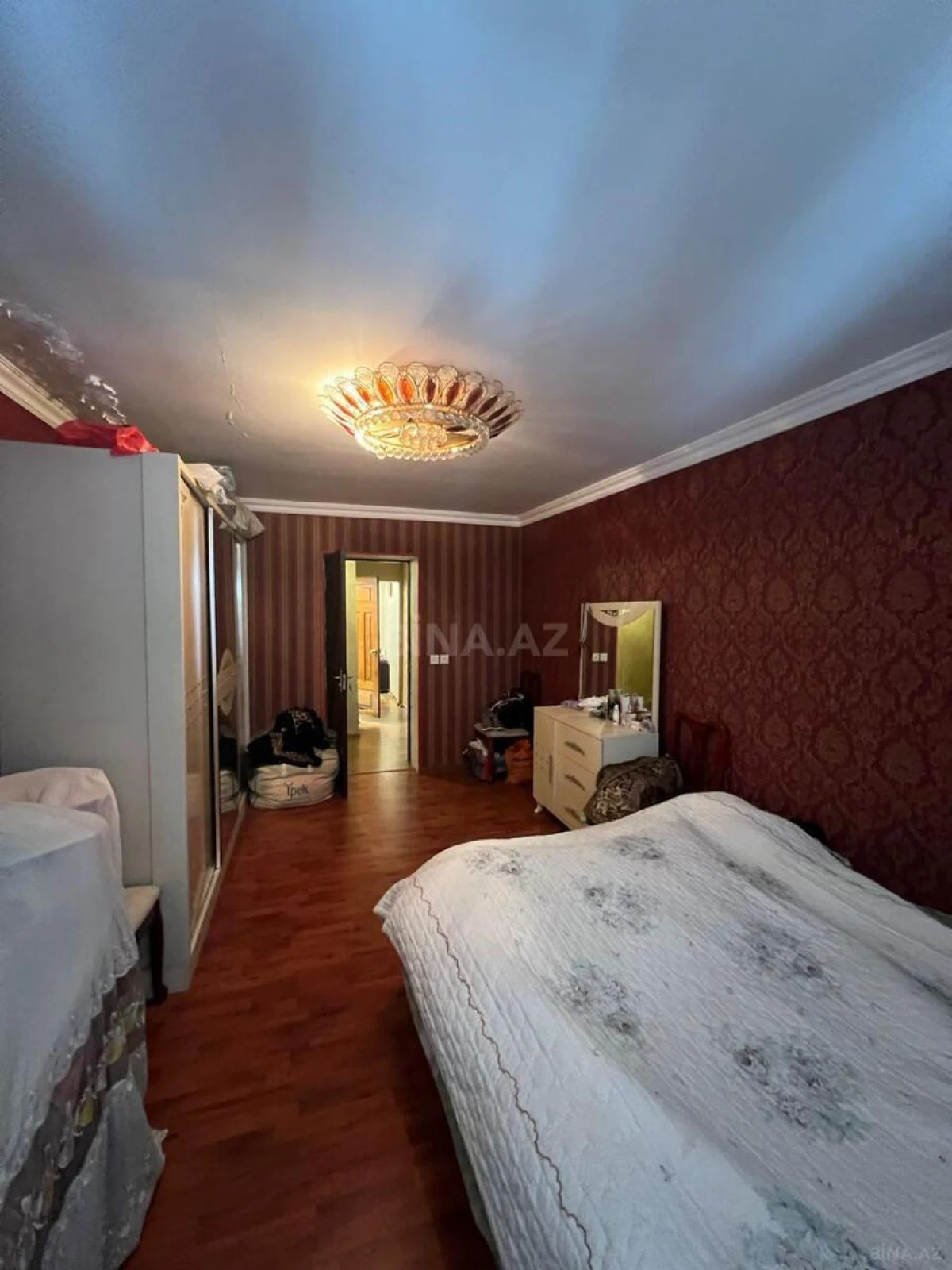 Satılır 3 otaqlı mənzil 120 m²