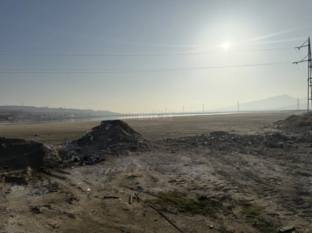 Satılır torpaq sahəsi 2400 m²