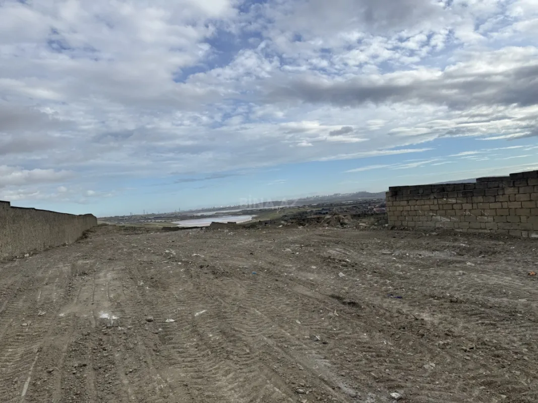 Satılır torpaq sahəsi 1400 m²