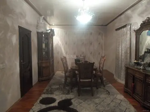 Satılır 8 otaqlı həyət evi 240 m²