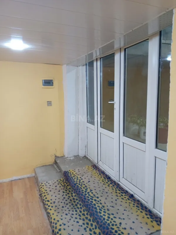 Satılır 8 otaqlı həyət evi 240 m²