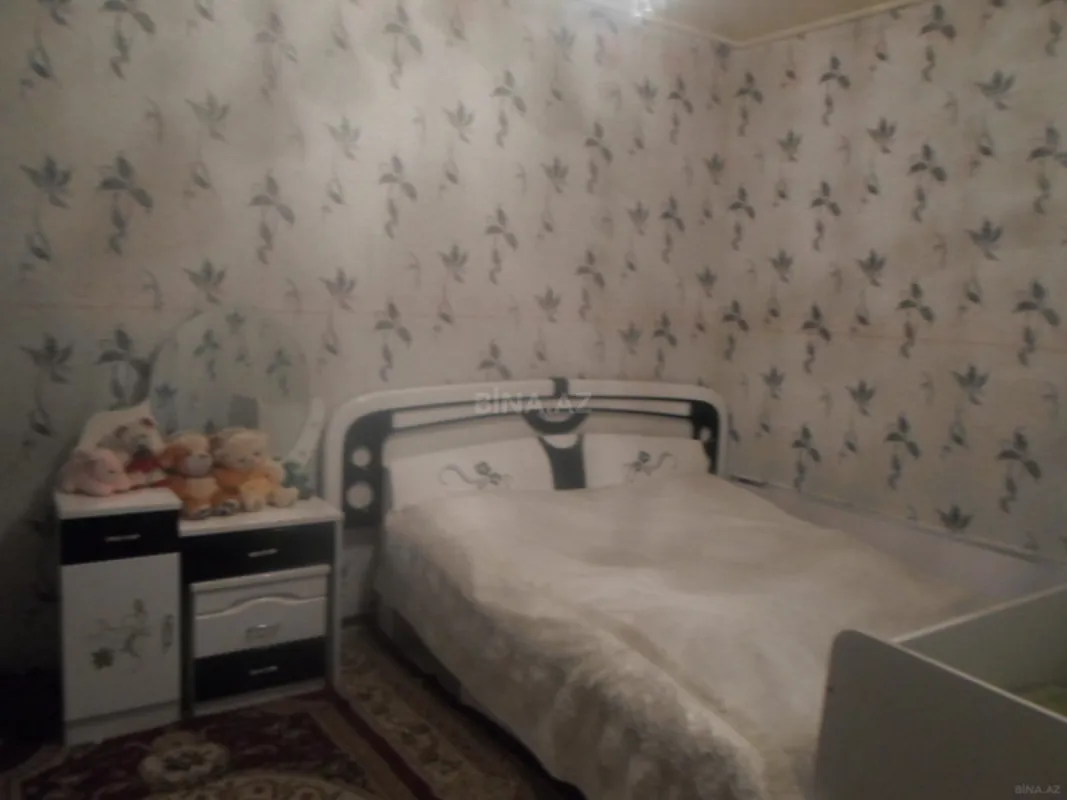 Satılır 8 otaqlı həyət evi 240 m²