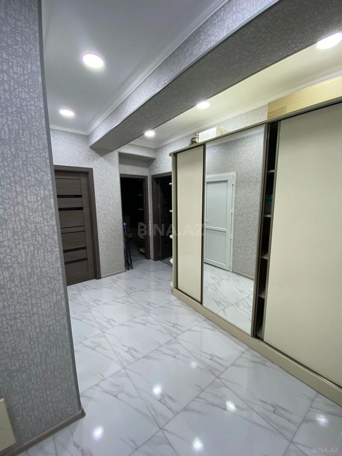 Kirayə verilir 3 otaqlı mənzil 57 m²