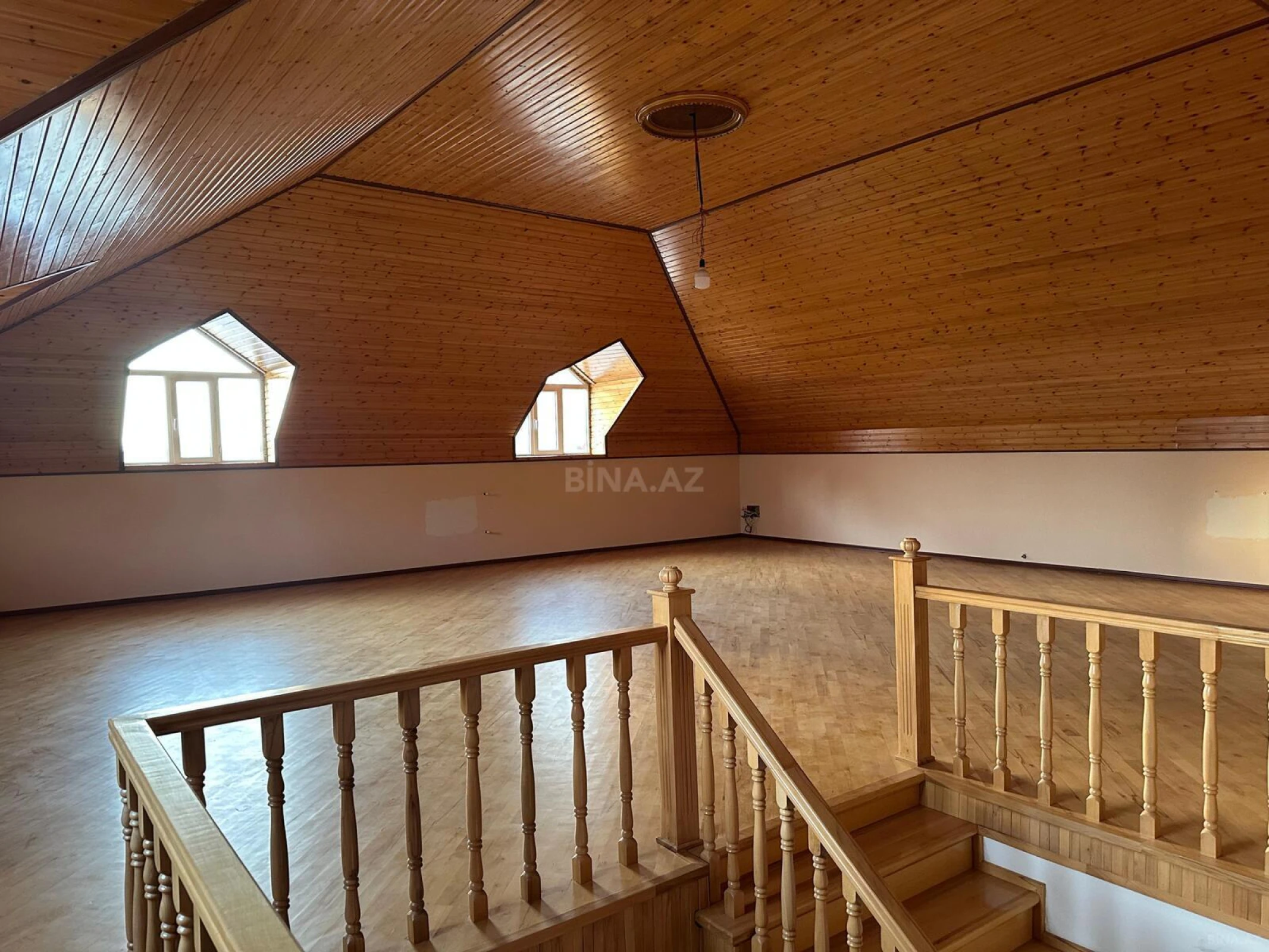 Kirayə verilir 6 otaqlı həyət evi 300 m²