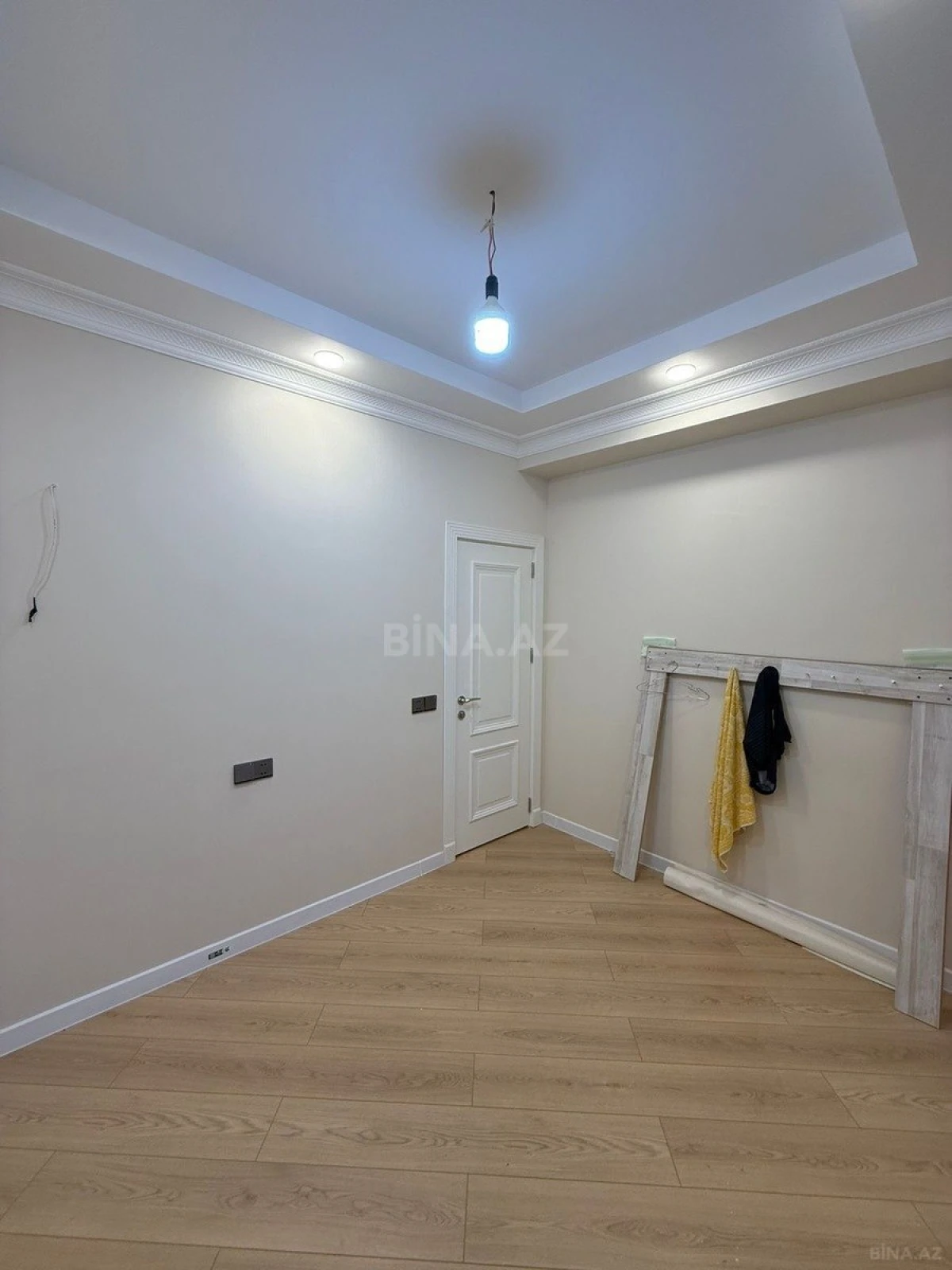 Satılır 2 otaqlı mənzil 98 m²