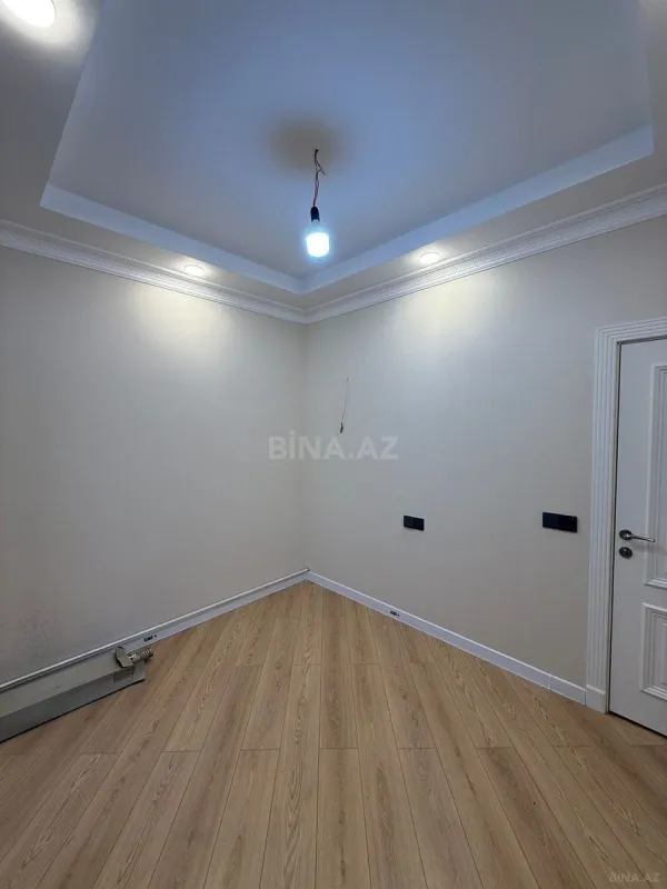 Satılır 2 otaqlı mənzil 98 m²