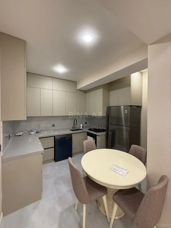 Satılır 2 otaqlı mənzil 98 m²