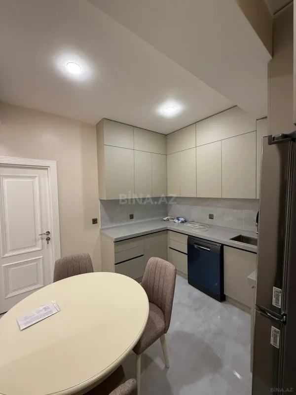 Satılır 2 otaqlı mənzil 98 m²