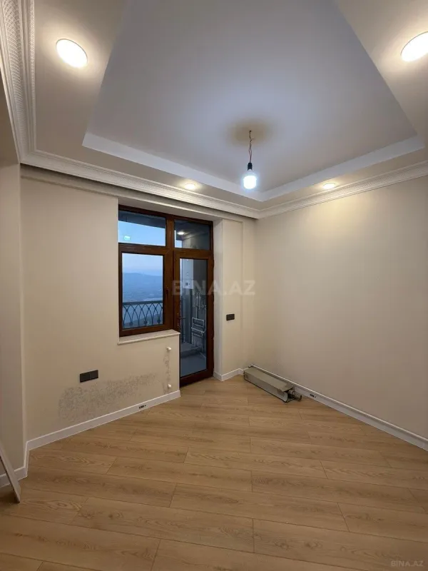 Satılır 2 otaqlı mənzil 98 m²