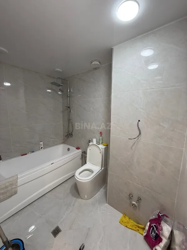 Satılır 2 otaqlı mənzil 98 m²