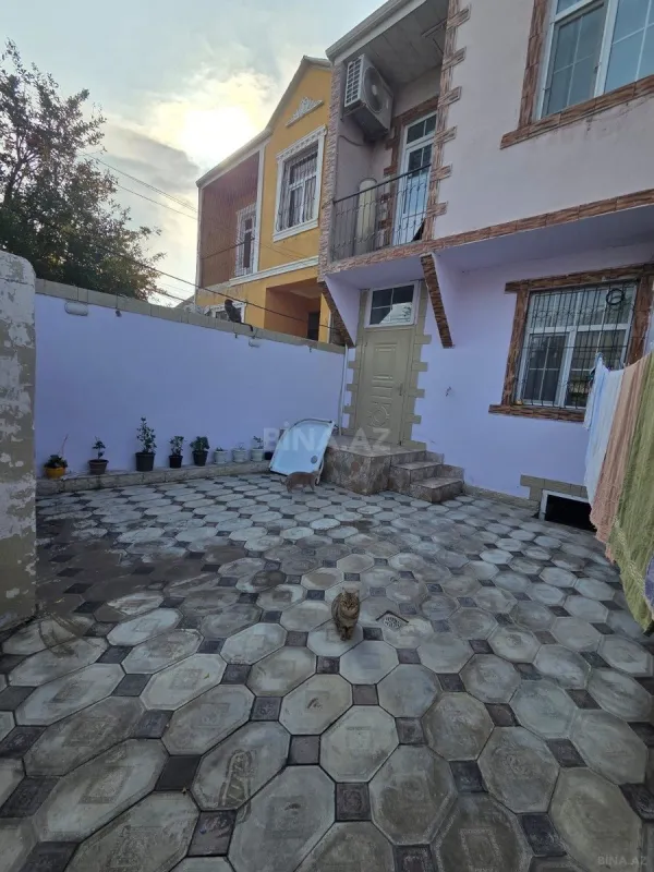 Satılır 4 otaqlı həyət evi 130 m²