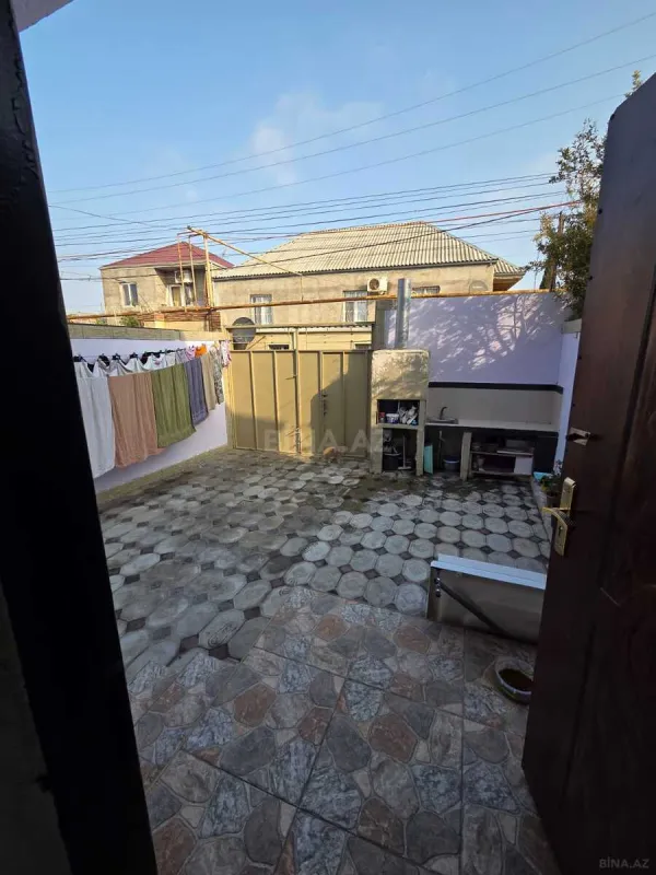 Satılır 4 otaqlı həyət evi 130 m²
