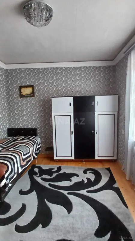Satılır 4 otaqlı həyət evi 120 m²