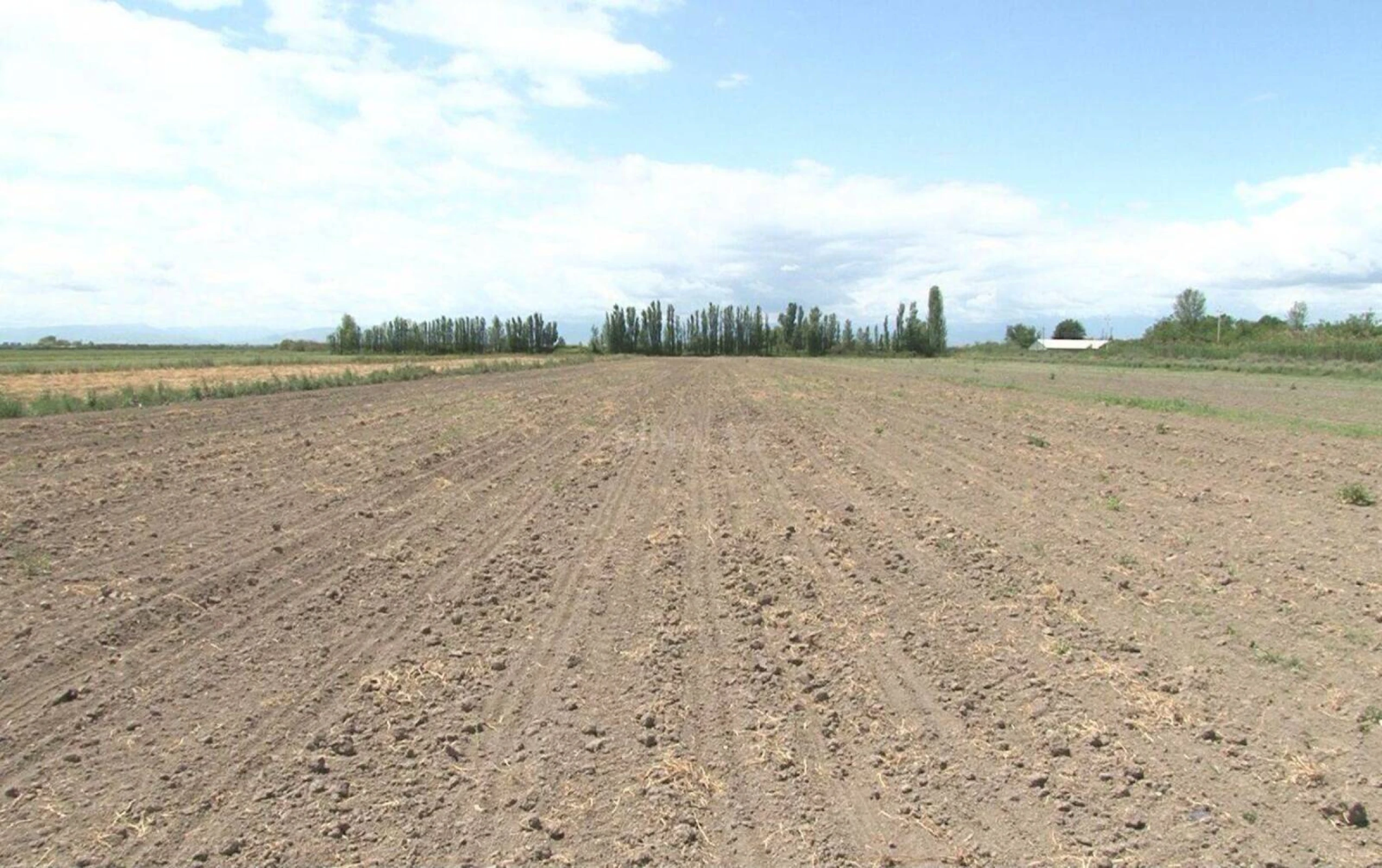 Satılır torpaq sahəsi 112 m²