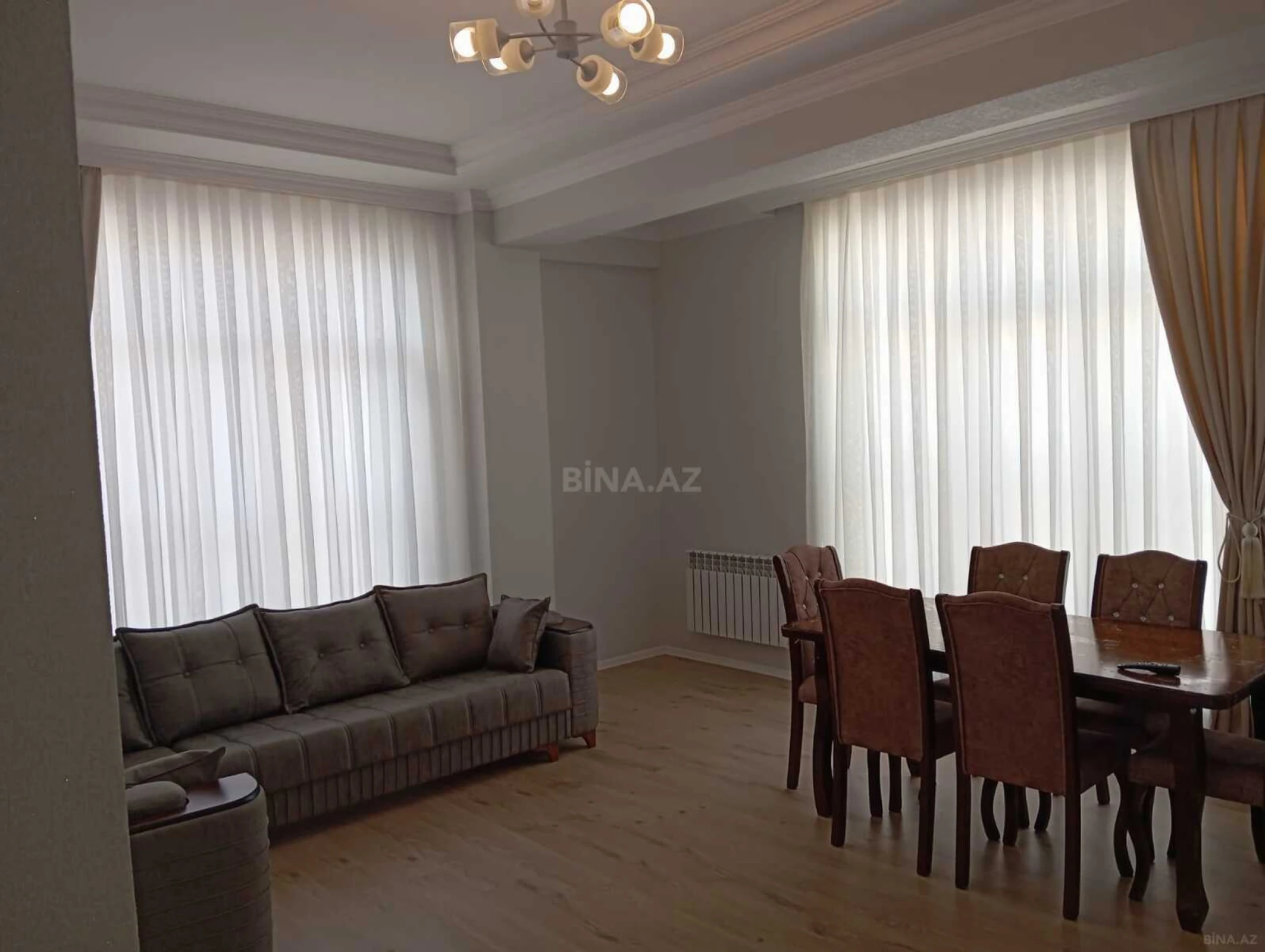 Kirayə verilir 2 otaqlı mənzil 66 m²