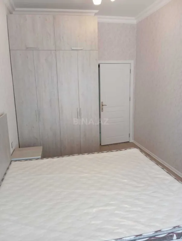 Kirayə verilir 2 otaqlı mənzil 66 m²