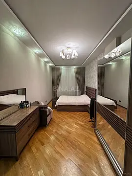 Satılır 3 otaqlı mənzil 104 m²