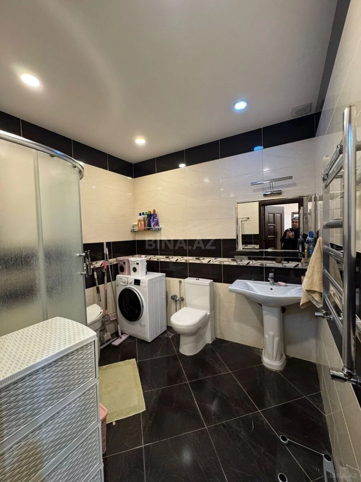 Satılır 3 otaqlı mənzil 104 m²