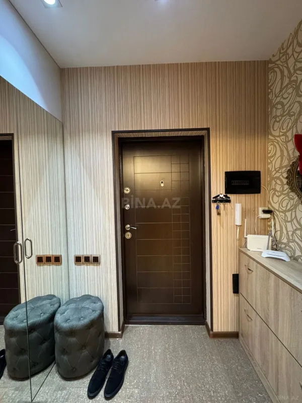 Satılır 3 otaqlı mənzil 104 m²