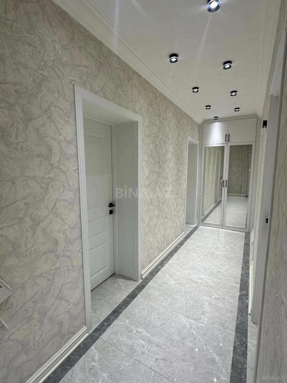 Satılır 4 otaqlı mənzil 90 m²