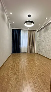 Satılır 3 otaqlı mənzil 136 m²