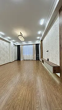 Satılır 3 otaqlı mənzil 136 m²