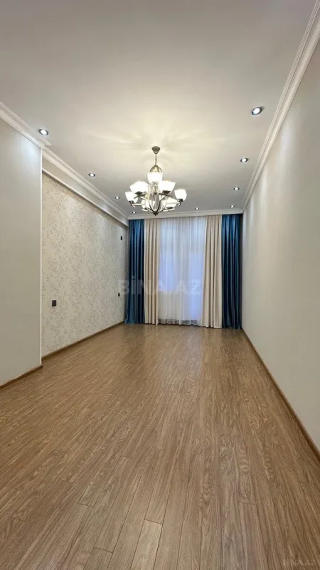 Satılır 3 otaqlı mənzil 136 m²