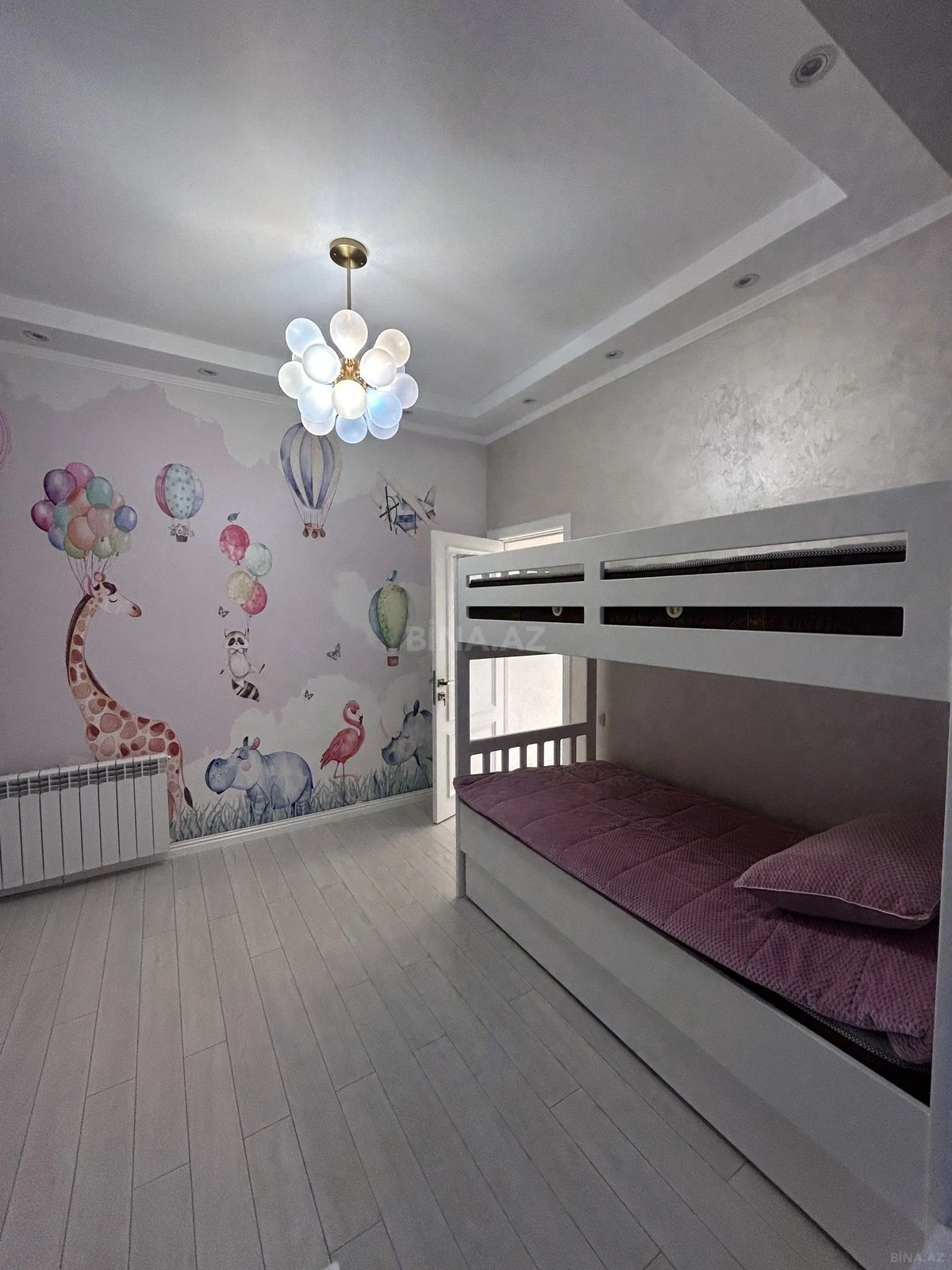 Kirayə verilir 3 otaqlı mənzil 140 m²