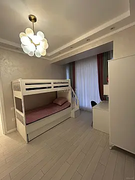 Kirayə verilir 3 otaqlı mənzil 140 m²