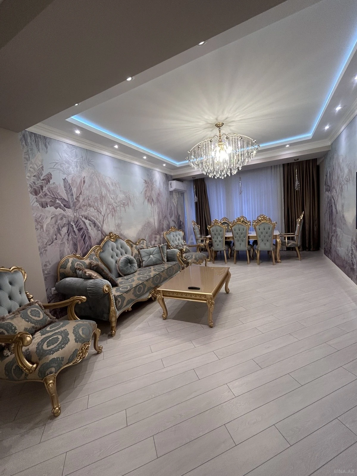 Kirayə verilir 3 otaqlı mənzil 140 m²