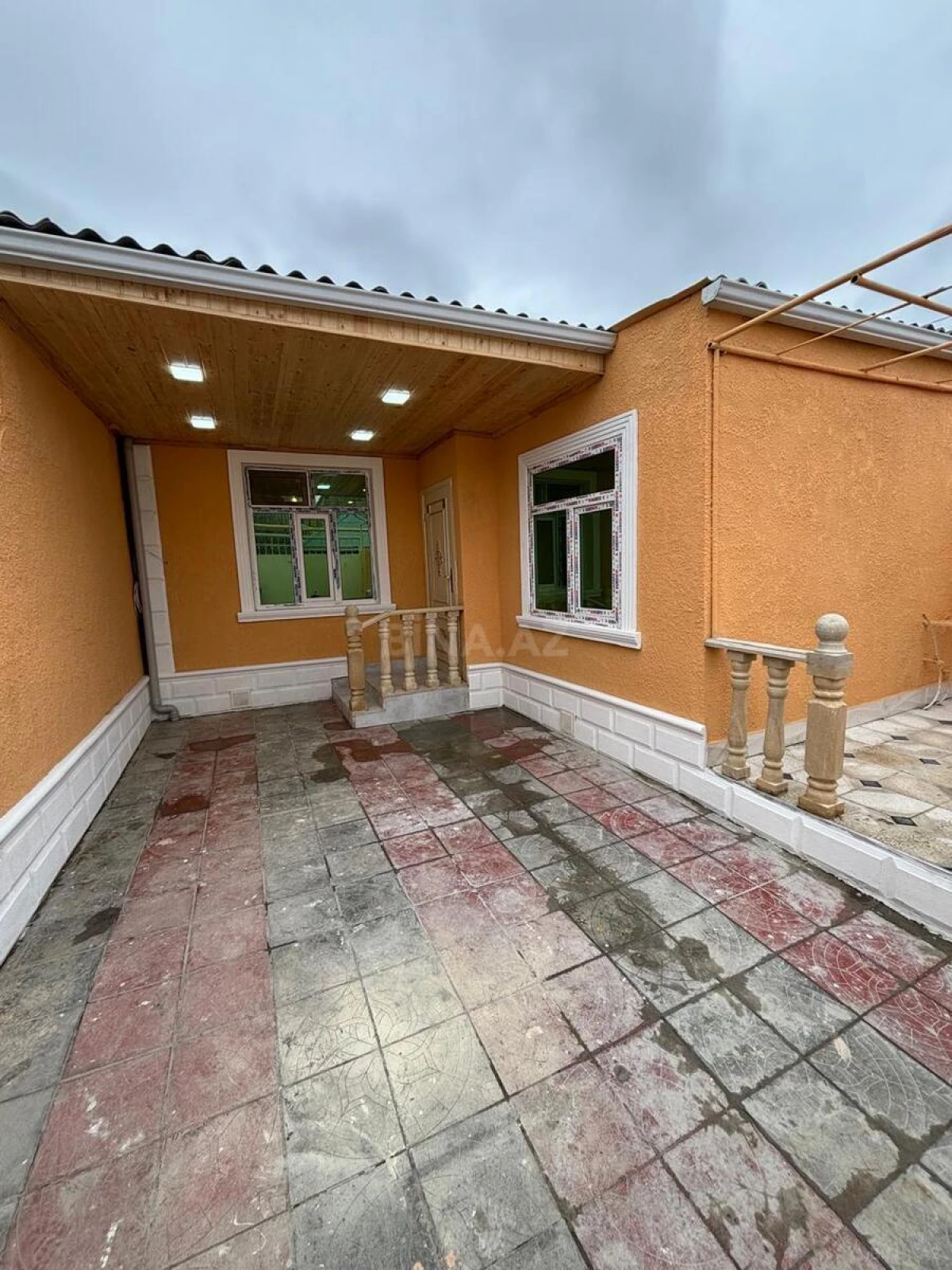 Satılır 4 otaqlı həyət evi 85 m²