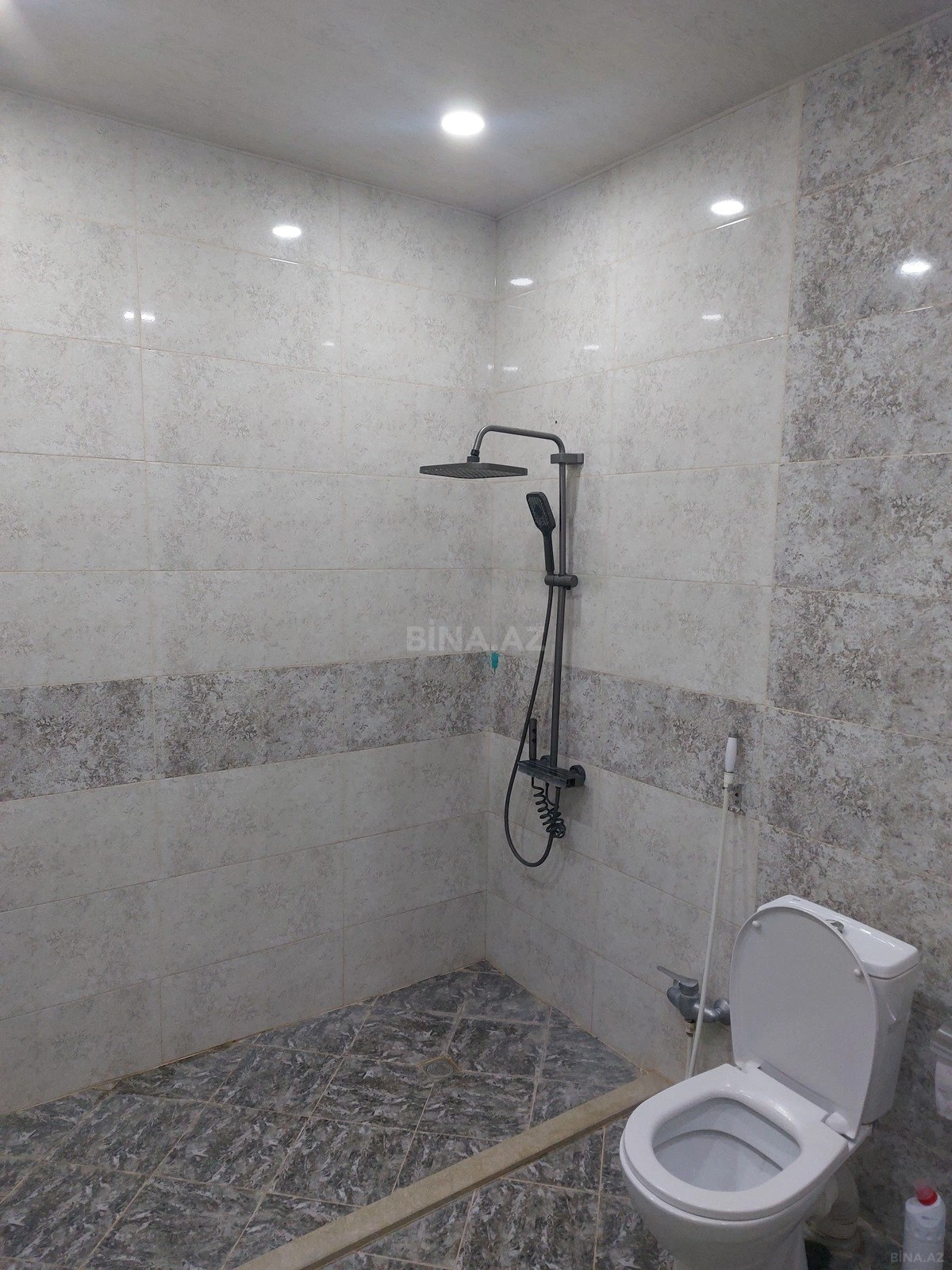 Satılır 2 otaqlı mənzil 85 m²