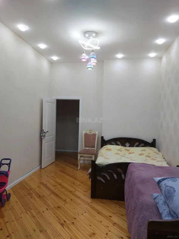 Satılır 2 otaqlı mənzil 85 m²