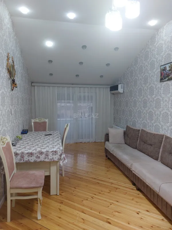 Satılır 2 otaqlı mənzil 85 m²