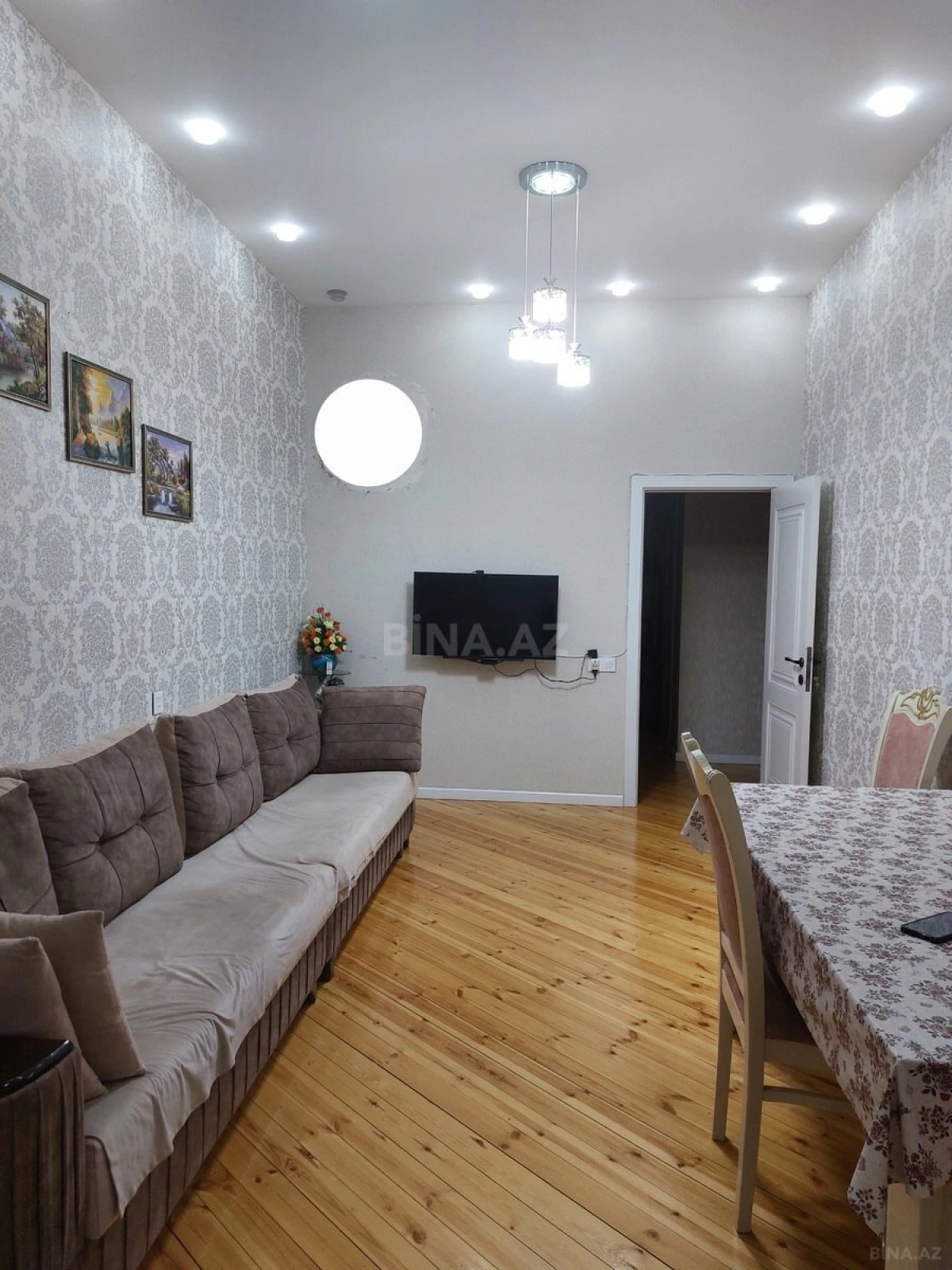 Satılır 2 otaqlı mənzil 85 m²