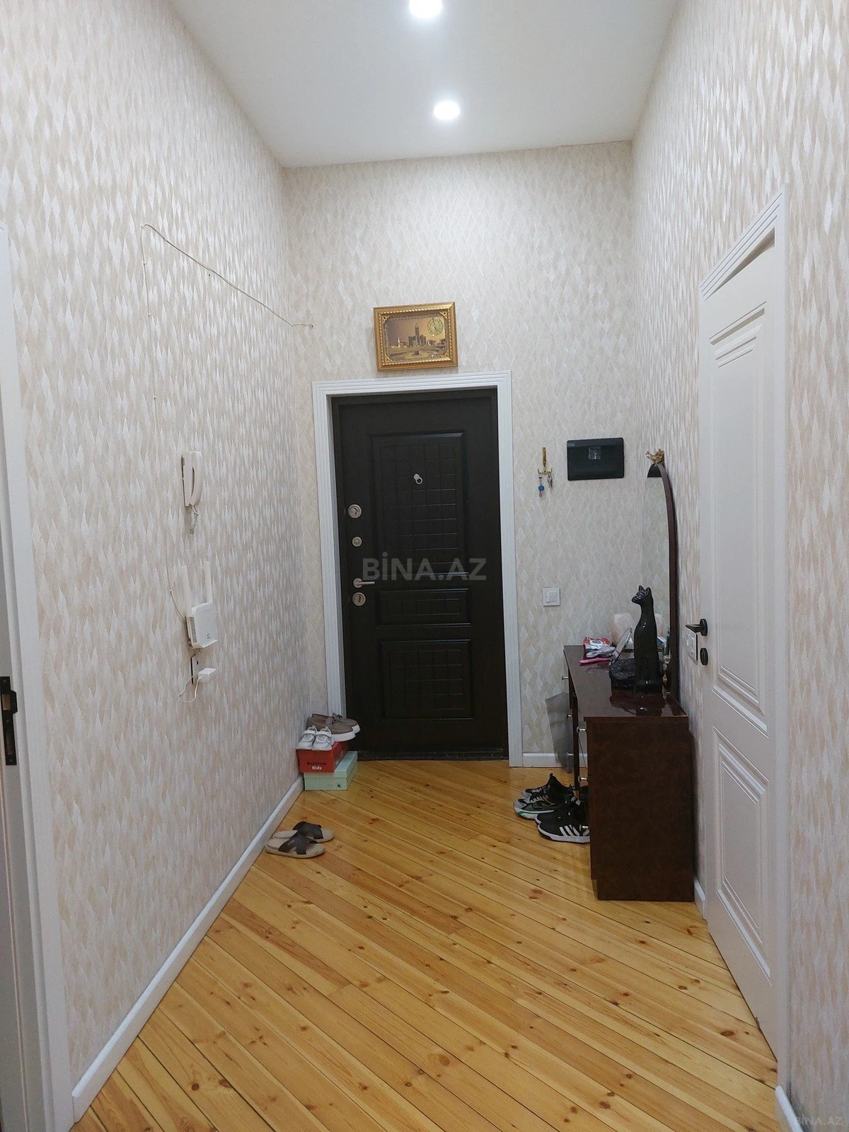 Satılır 2 otaqlı mənzil 85 m²