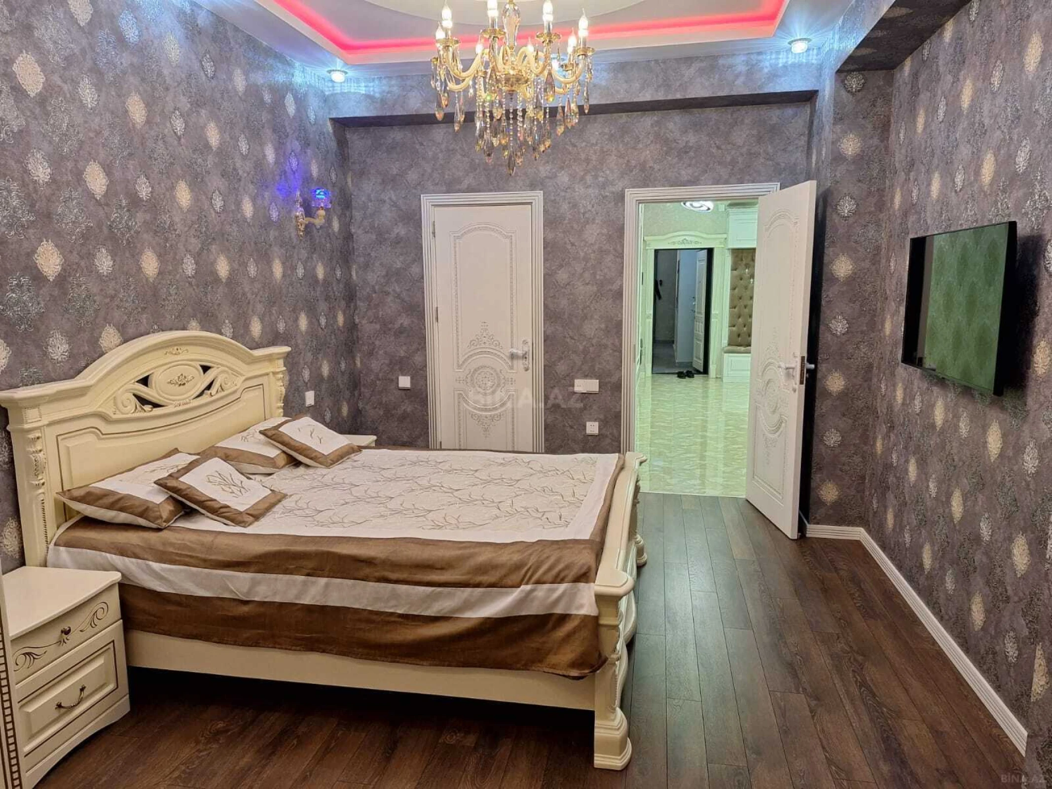 Satılır 3 otaqlı mənzil 120 m²