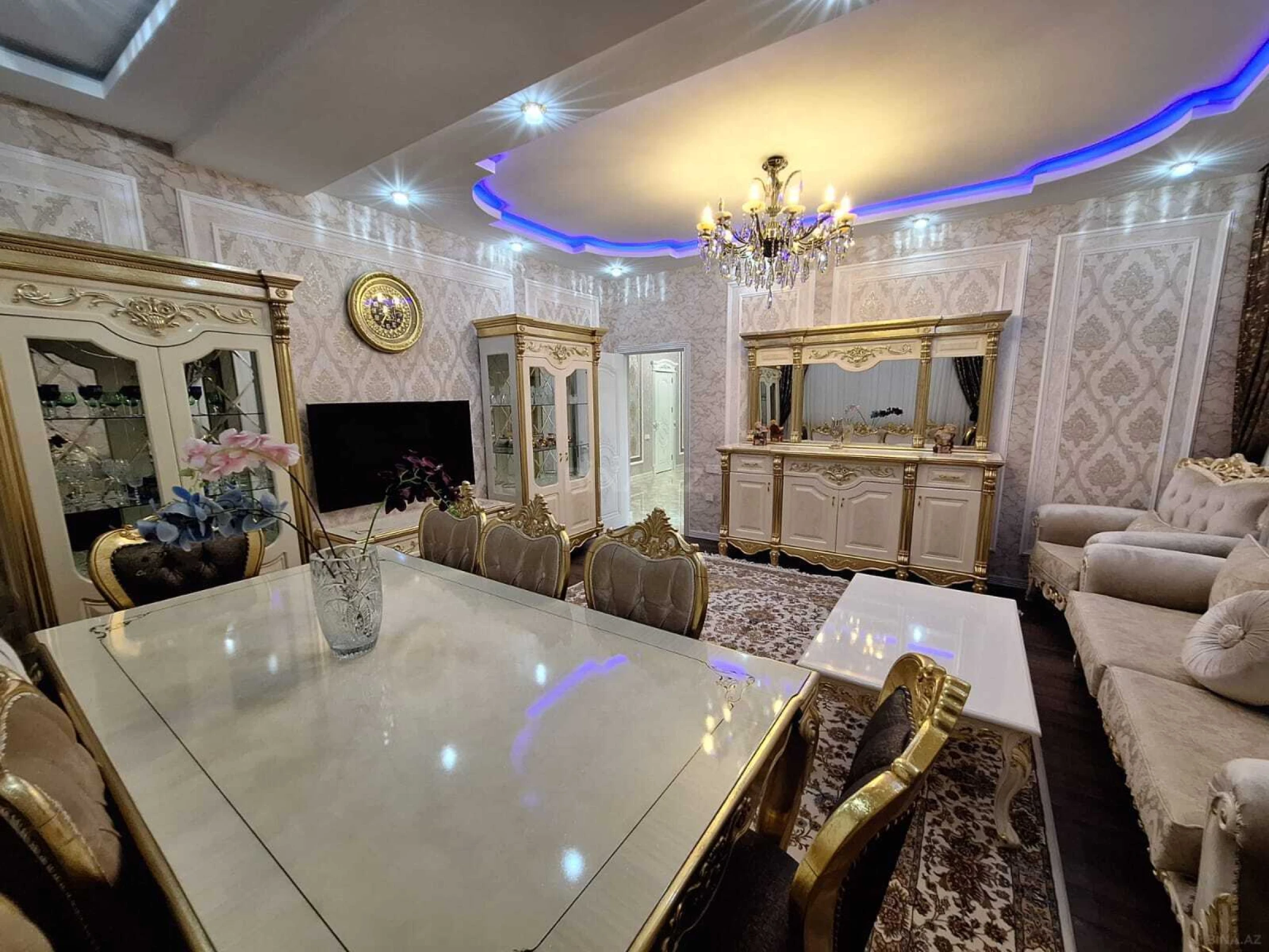 Satılır 3 otaqlı mənzil 120 m²