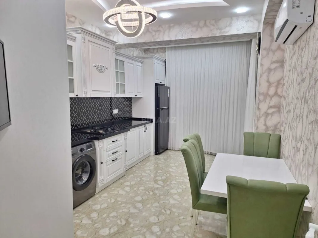 Satılır 3 otaqlı mənzil 120 m²