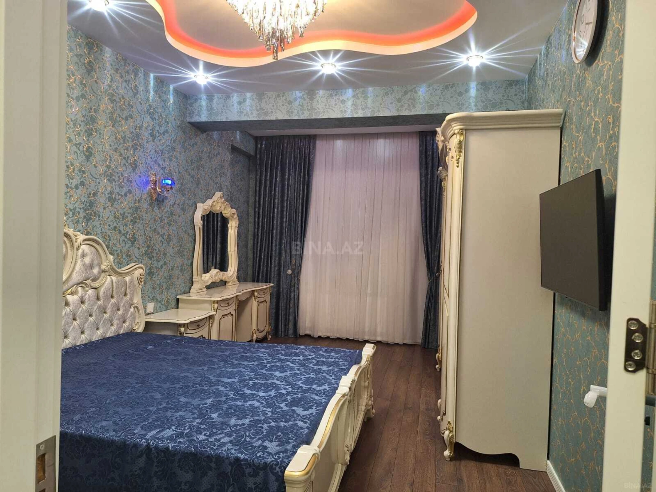 Satılır 3 otaqlı mənzil 120 m²