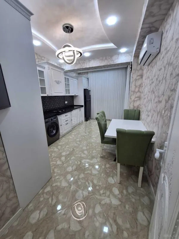 Satılır 3 otaqlı mənzil 120 m²