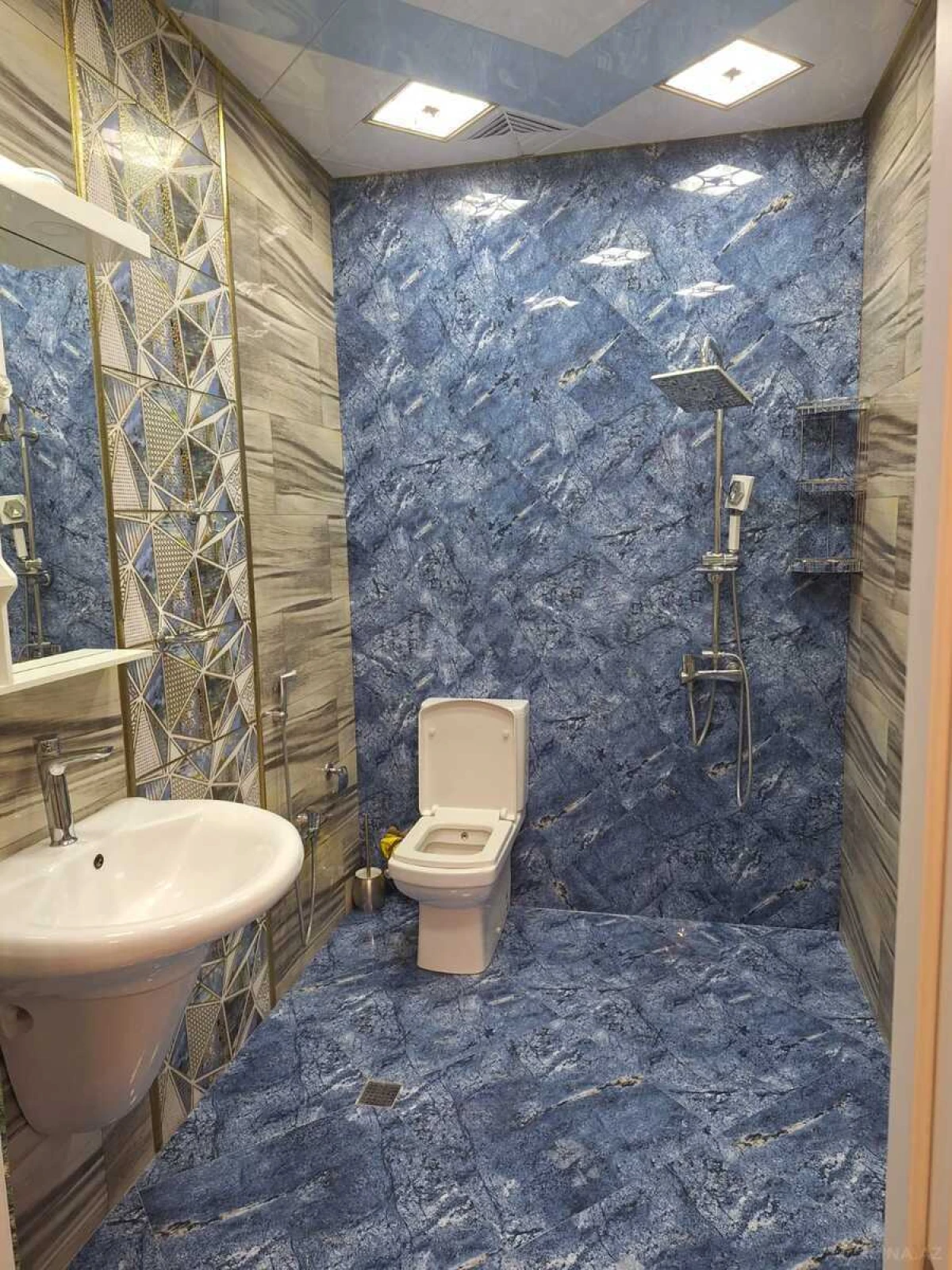 Satılır 3 otaqlı mənzil 120 m²